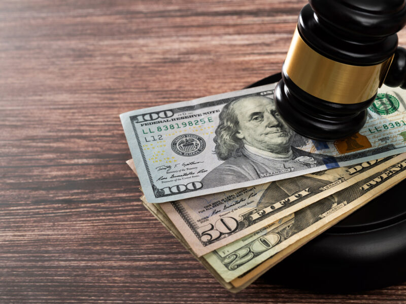 Eight Ways to Manage Legal Fees in Divorce