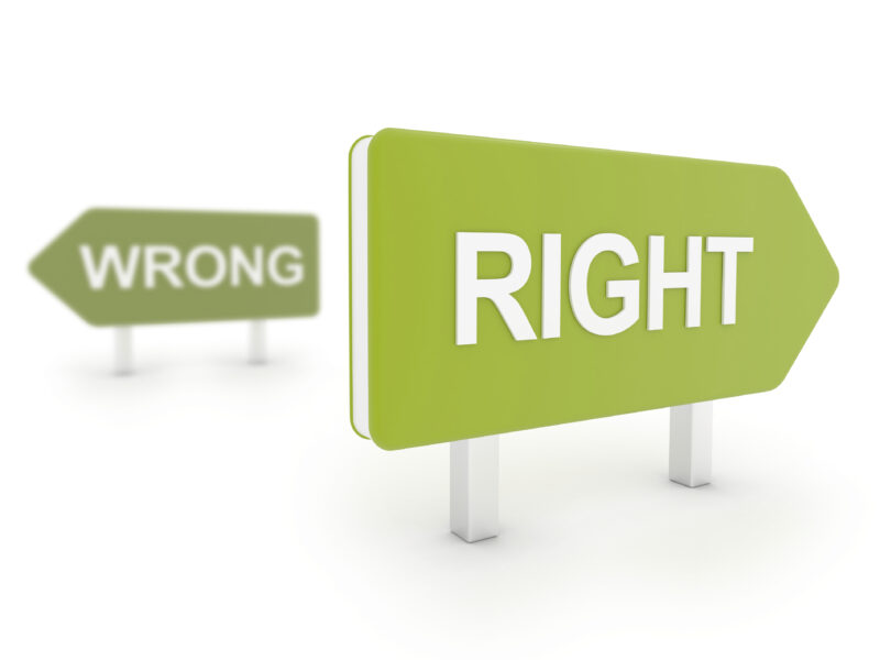 green right or wrong signs