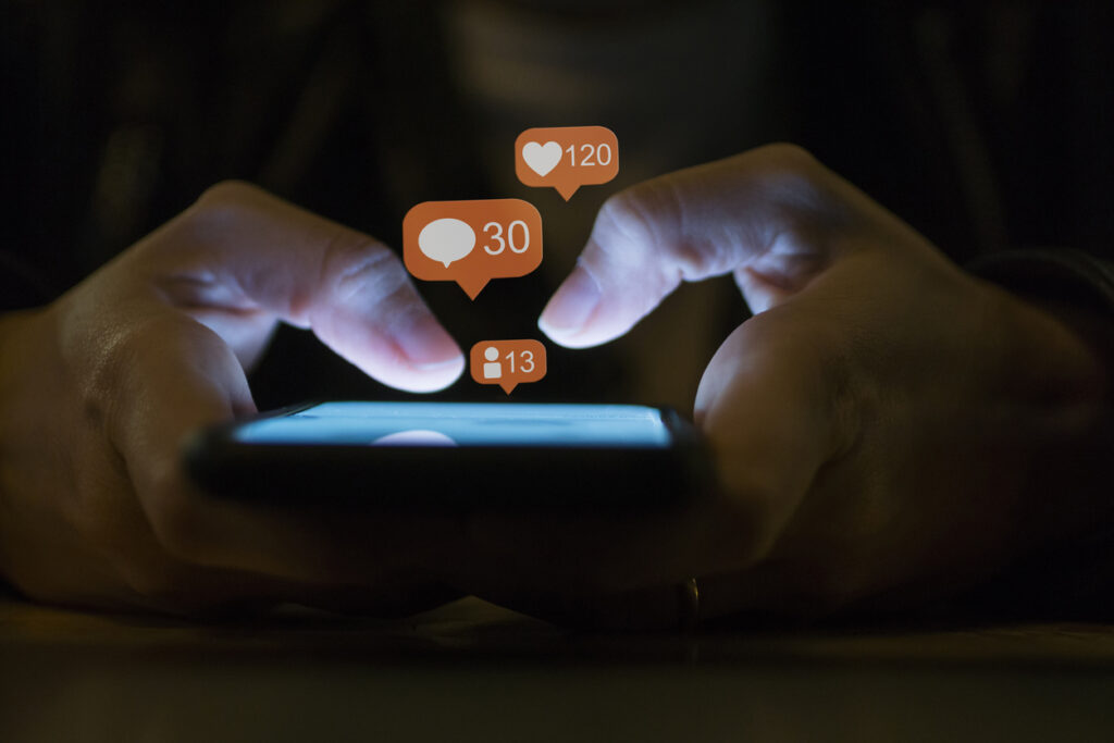 Social Media Dos and Don’ts During Divorce